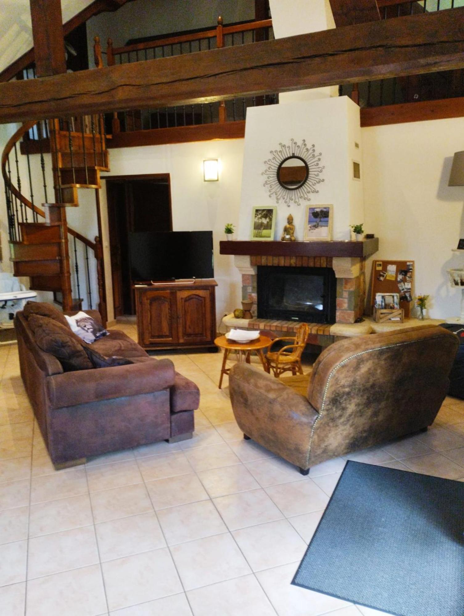 Maison Traditionnelle Normande Avec Piscine Hotot-en-Auge Εξωτερικό φωτογραφία